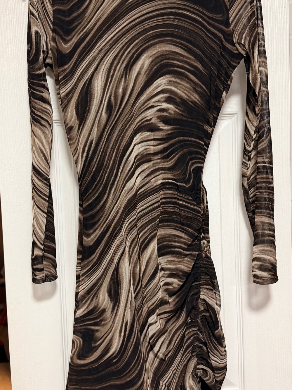 Windsor Long-Sleeve Swirl-Print Bodycon Dress in Brown and Cream